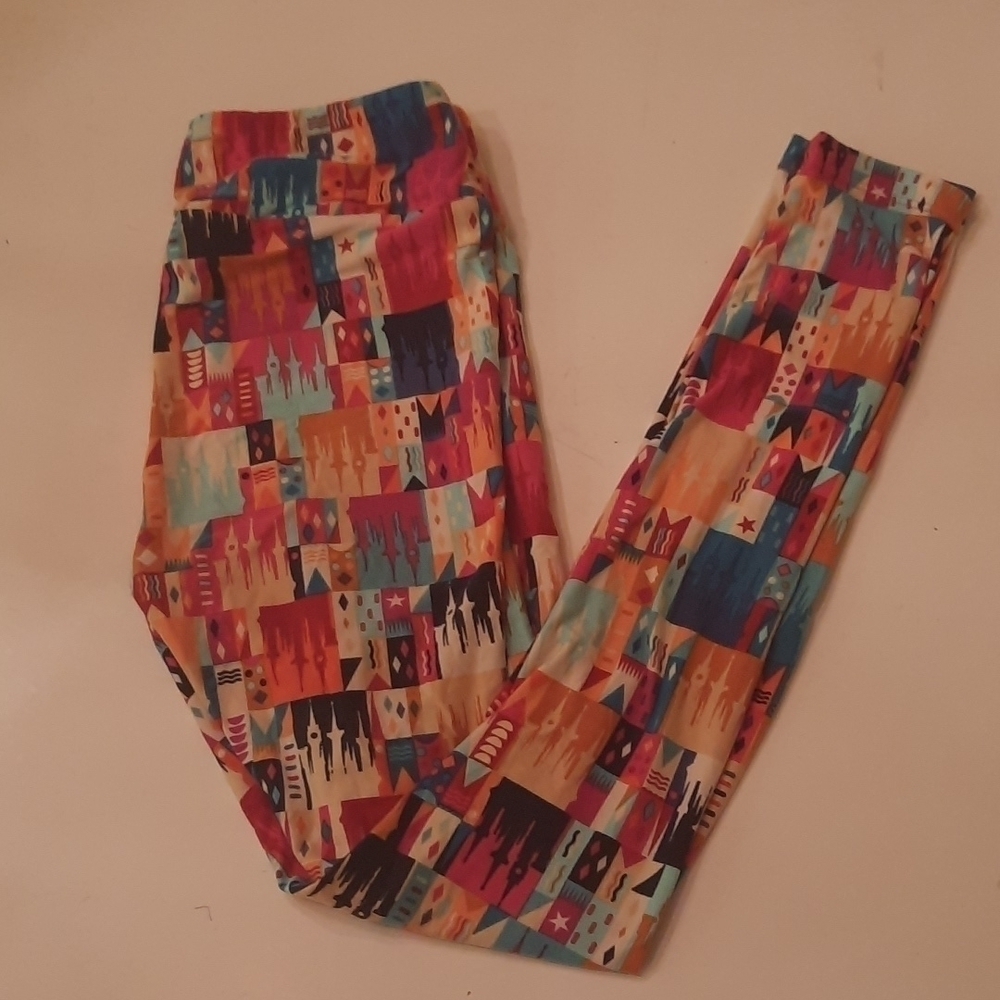 LuLaRoe Disney It’s A Small World Castle Leggings OS